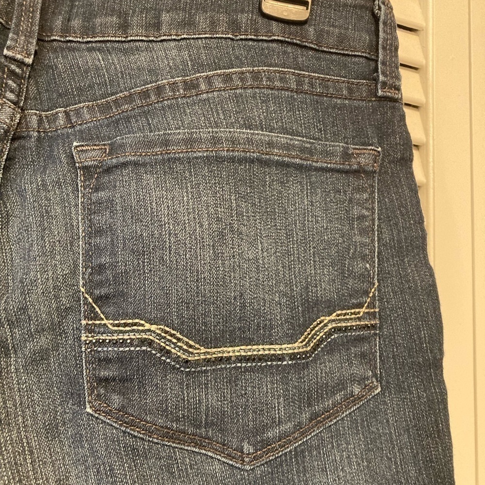 NYDJ Woman’s Bootcut Blue Denim Studded Pocket Jeans Size 10 - Picture 7 of 12